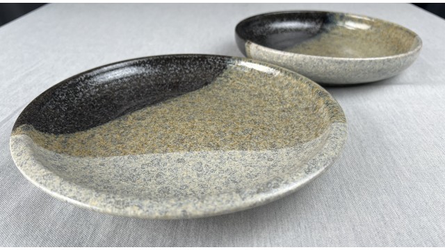 Set di Piatti in Ceramica Giapponese della Collezione Oboro