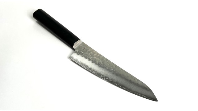 Shizu Hamono Yamato Santoku: Un Coltello Multifunzione per la Cucina.