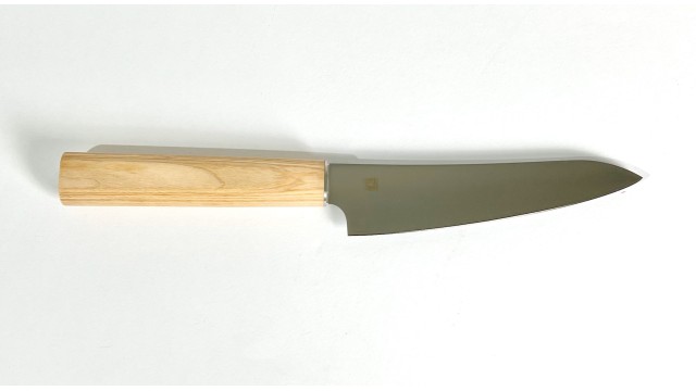 Yuri Santoku Shizu Hamono: Un Coltello Multifunzione per Ogni Cucina