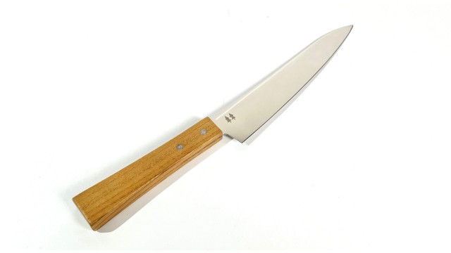 Coltelli Giapponesi MORINOKI SANTOKU - Versatilità e Precisione.