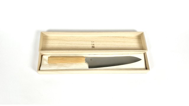 YURI SANTOKU SHIZU HAMONO: Un Coltello Multifunzione per Ogni Cucina